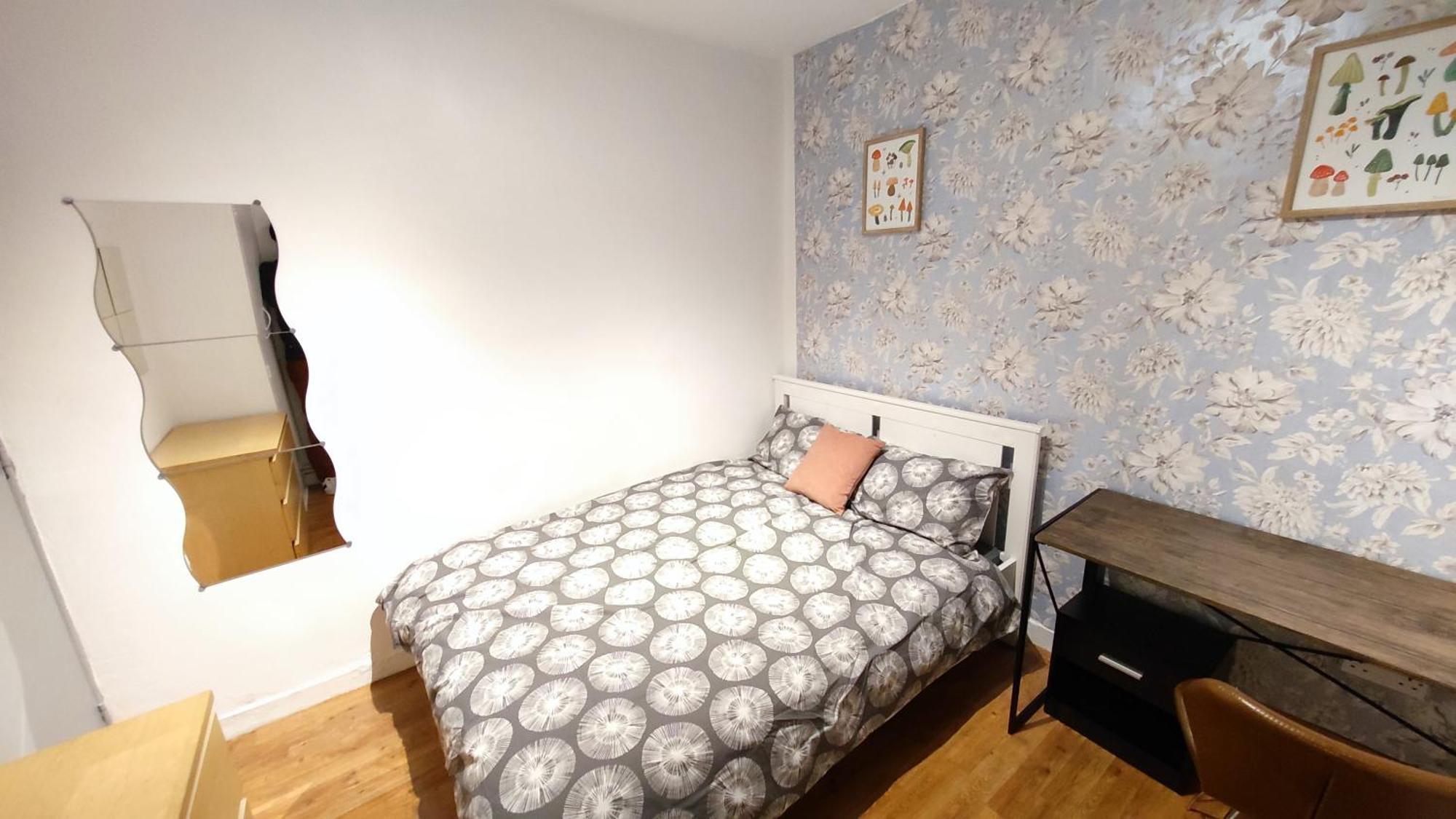 Spacious Flat With 2 To 3 Bedrooms In Central Londra Exterior foto